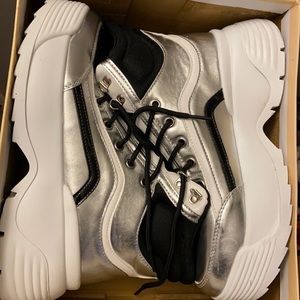 Silver tennis/boots size 9